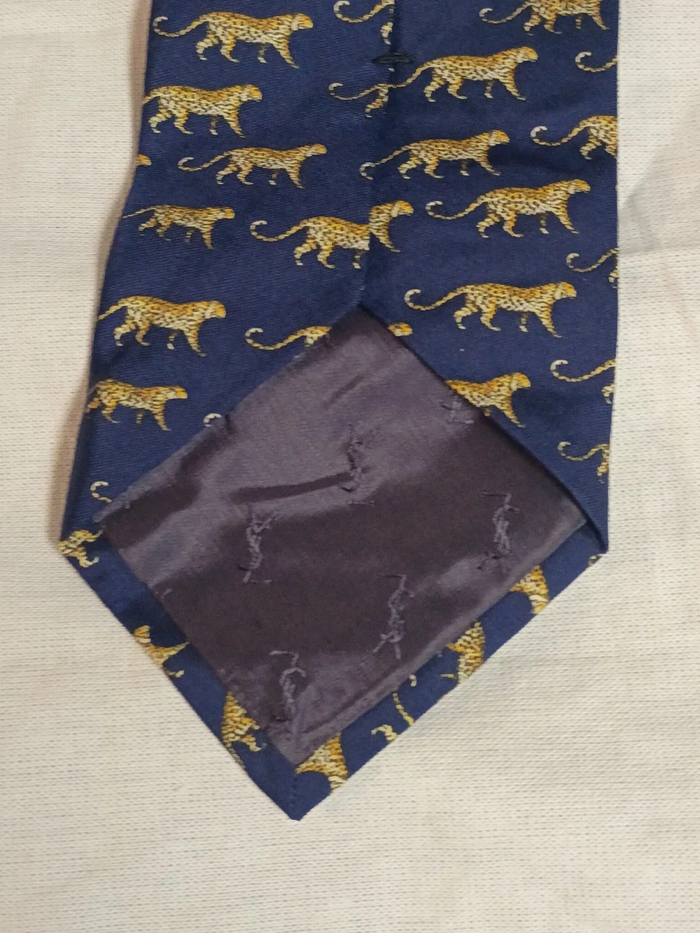 ❤️YSL Paris Yves Saint Laurent 100% Silk Handmade Leopard Theme Necktie Tie